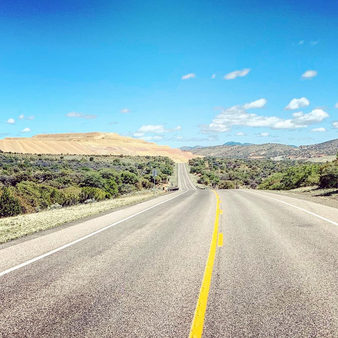 похожа на друга тарарарара