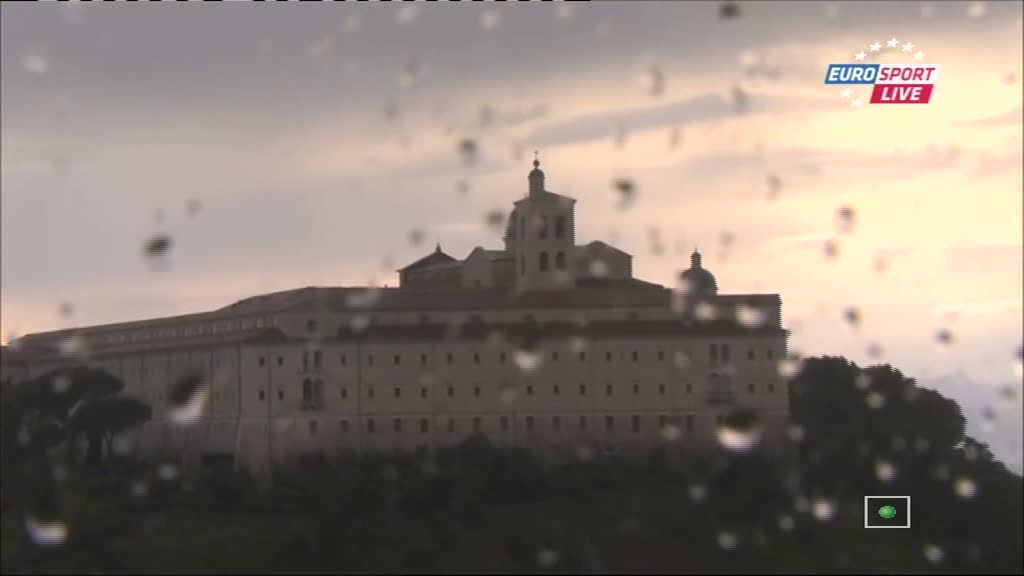 vlcsnap-2014-05-15-18h35m00s220